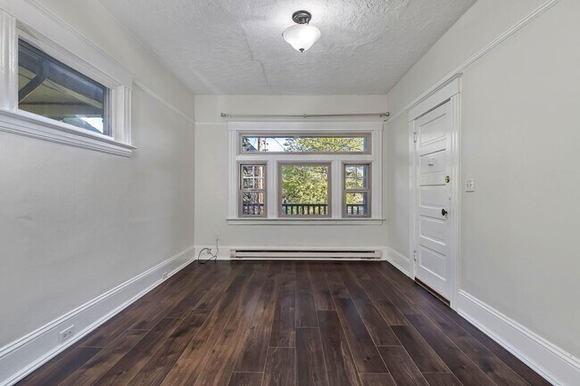 Building Photo - Vintage Charm Meets Modern Comfort in NW Portland