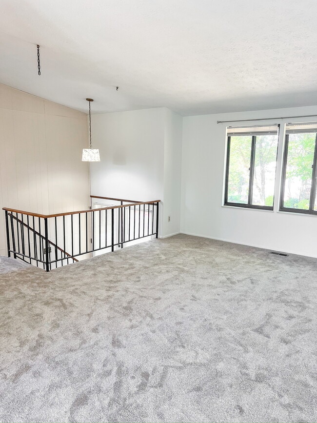 Building Photo - 136 Old Gate Rd