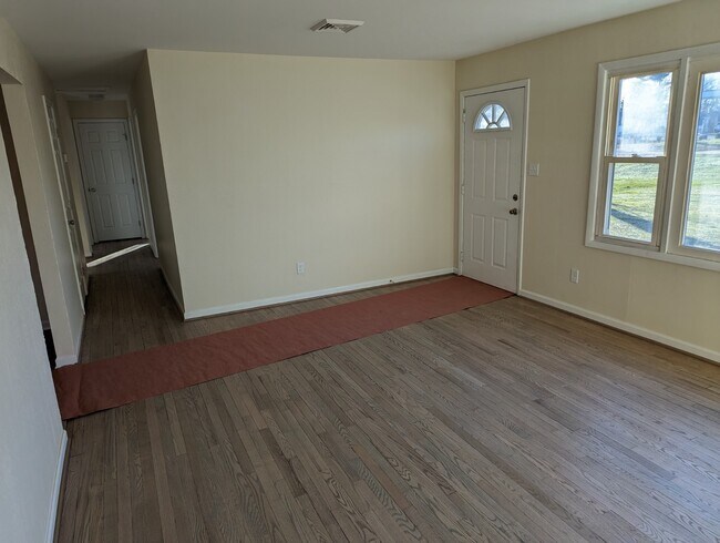 Building Photo - 1836 Perryville Rd