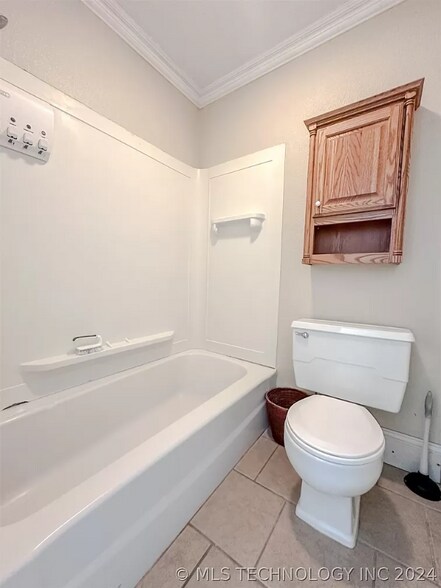 Building Photo - 2906 W 63rd St S
