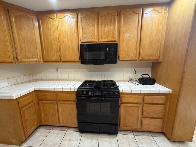 Building Photo - Beautiful Spring Valley Lake Home, 3 Bedrooms, 2 Bathrooms, New Paint