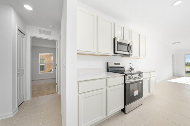 Building Photo - 3146 Totem Rd