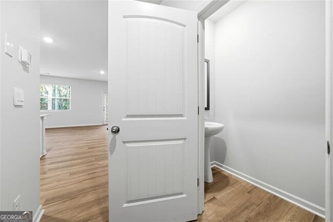 Building Photo - 5961 Skylar Dr