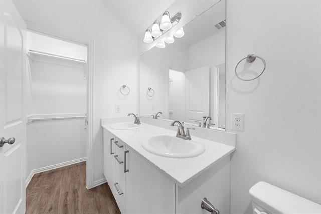 Building Photo - 232 Woodlands Blvd