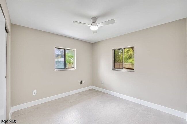 Building Photo - 5824 Algiers St