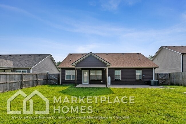Building Photo - 702 Jim Brown Dr
