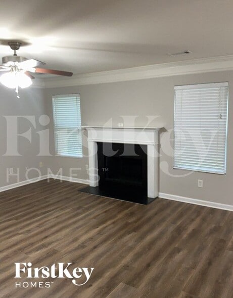 Building Photo - 3020 Mayfair Dr