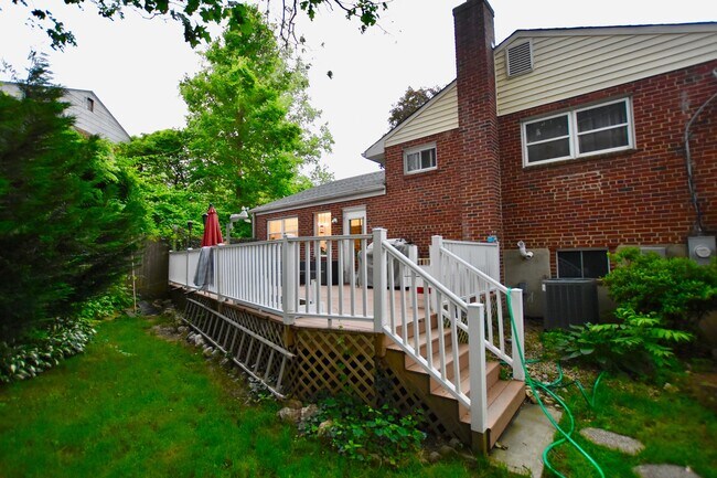 Building Photo - 12217 Hunters Ln