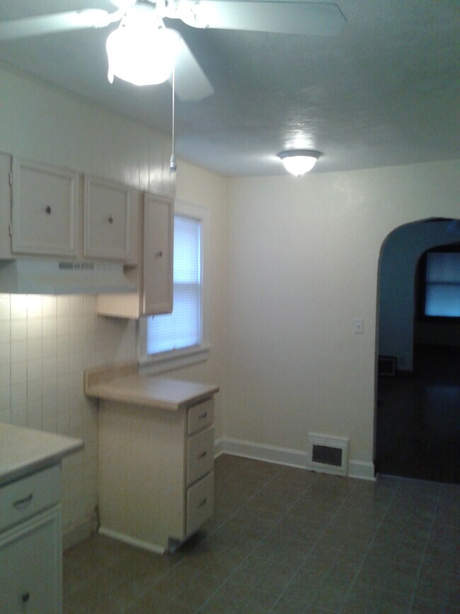 Building Photo - 4443 Benton Blvd