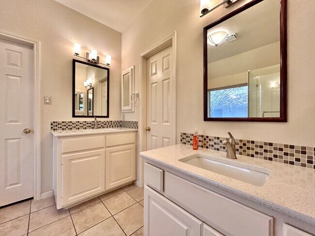Building Photo - Beautiful 4 Bedroom, 2 Bathroom Home for R...