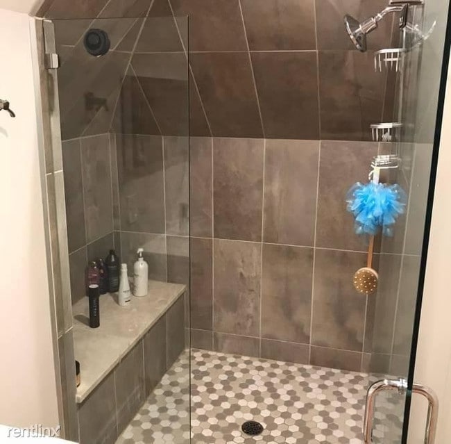 Building Photo - 3 br, 2.5 bath House - 303 Belonda St