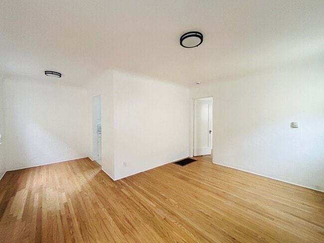 Building Photo - 1427 Euclid Ct