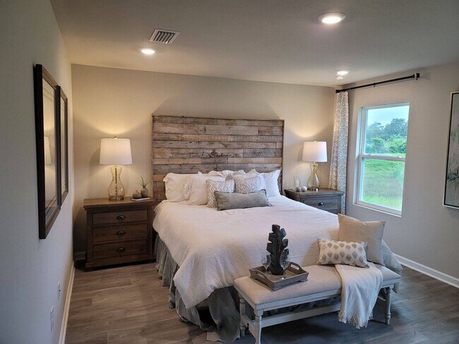 Building Photo - 2022 Built 4 Bed/2 Bath Smart-Home within ...
