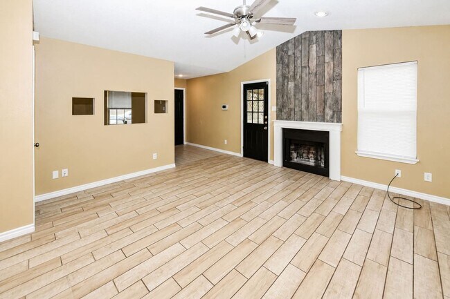 Building Photo - Charming Corner Lot Retreat: 3-Bedroom Haven in Killeen!