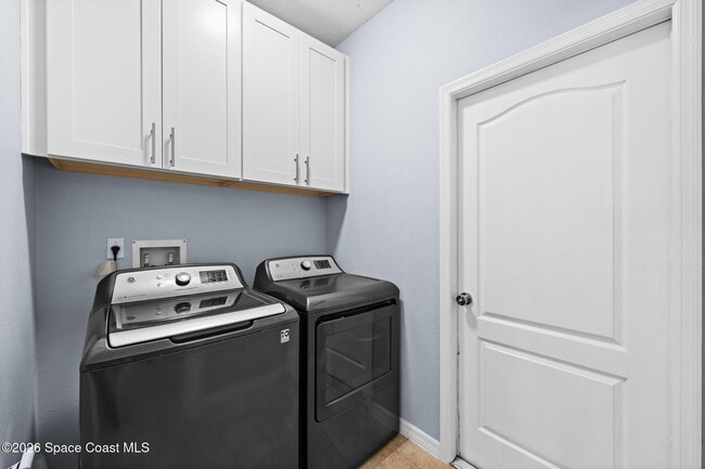 Building Photo - 1850 Emerald Green Cir