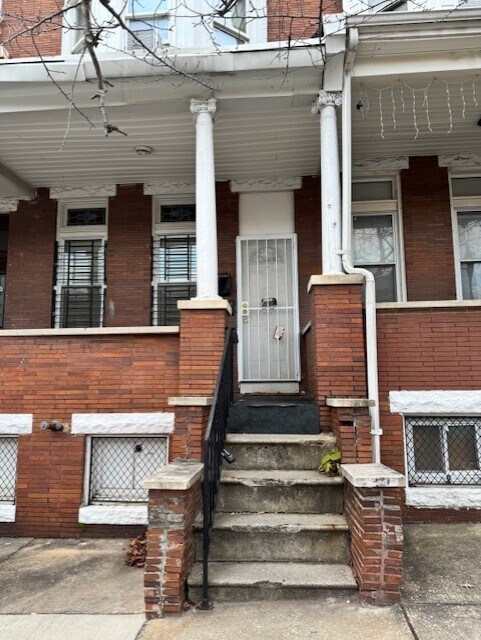 Building Photo - 1648 Appleton St