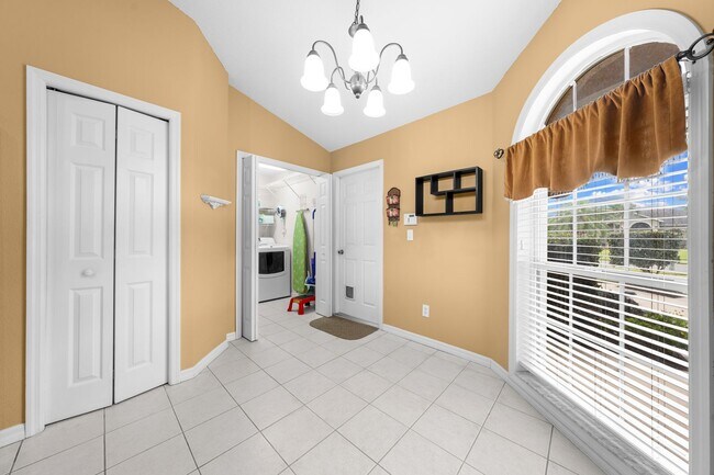 Building Photo - Charming 3 Bedroom 2 Bath Home - Sawgrass ...