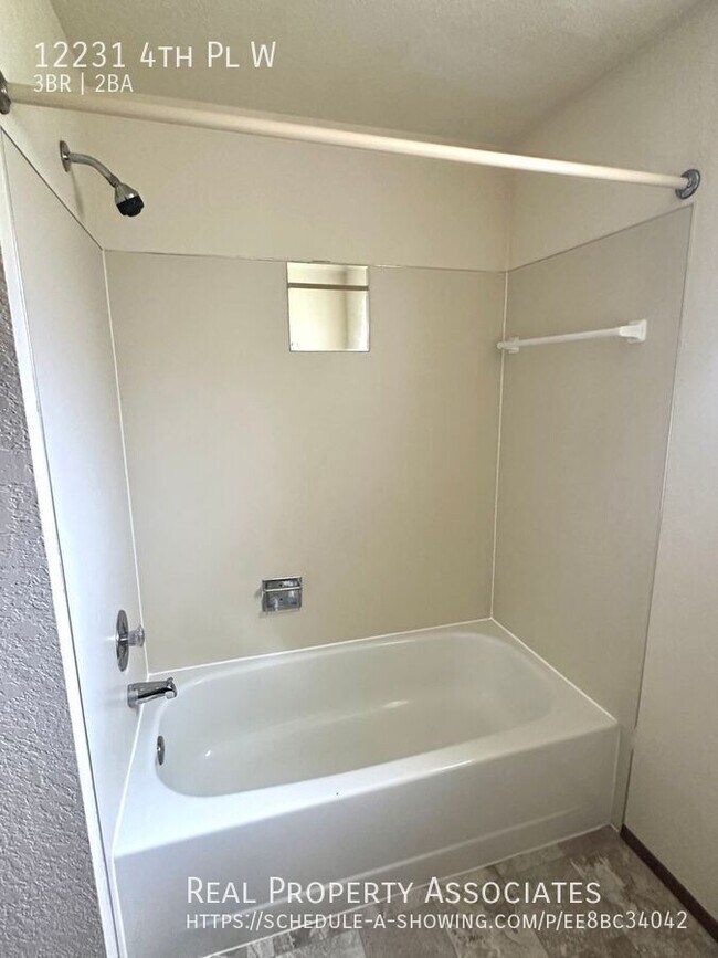 Building Photo - 12231 4th Pl W