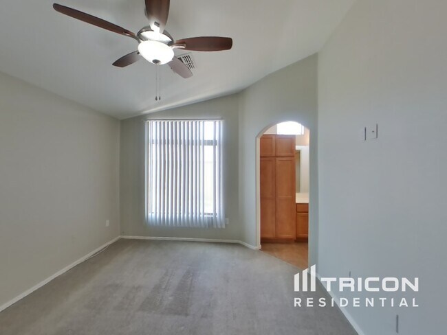 Building Photo - 17365 N Cave Creek Rd
