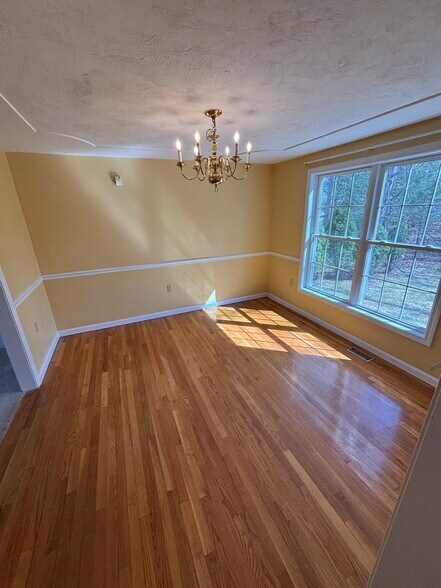 Building Photo - 30 Alfred St