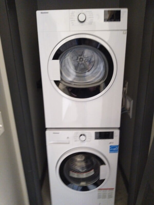 Building Photo - 800 Isabel Bloom Way