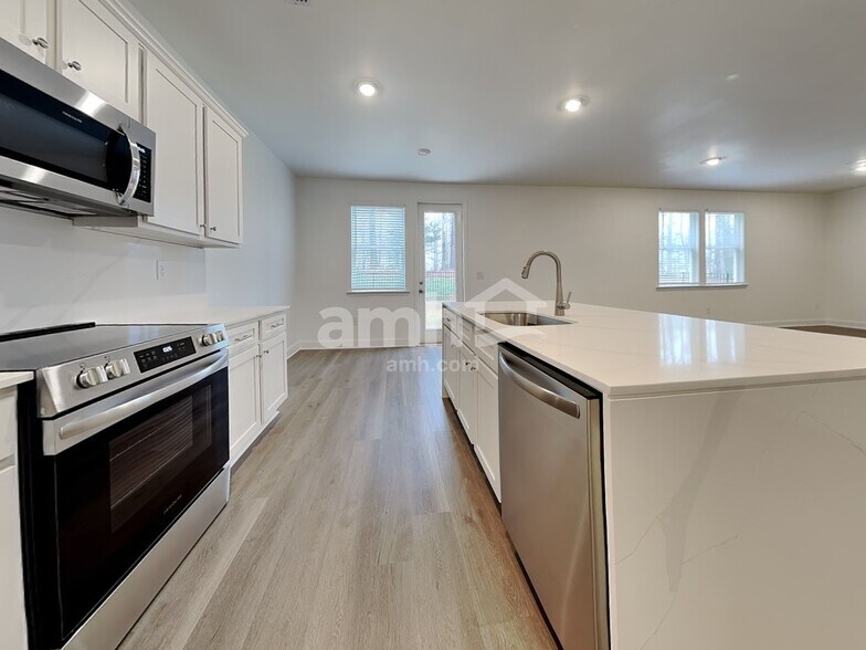 Building Photo - 1529 Aquamarine Dr