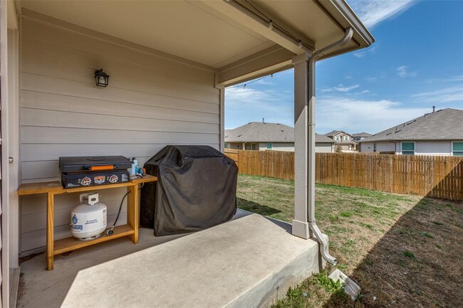 Building Photo - 286 Evergreen Sumac Lp