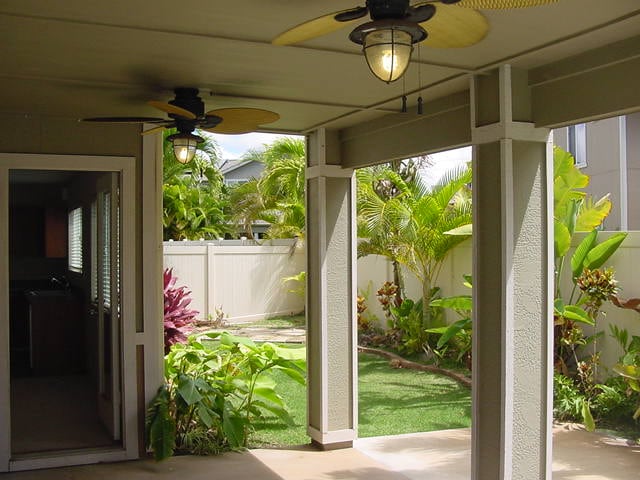 Ground floor lanai and enclosed yard - 91-201 Ho'Oka'Ahea Pl