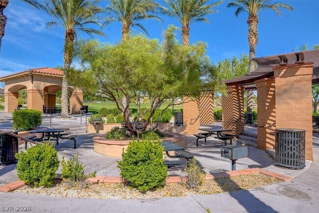 Building Photo - 12125 Vista Linda Ave