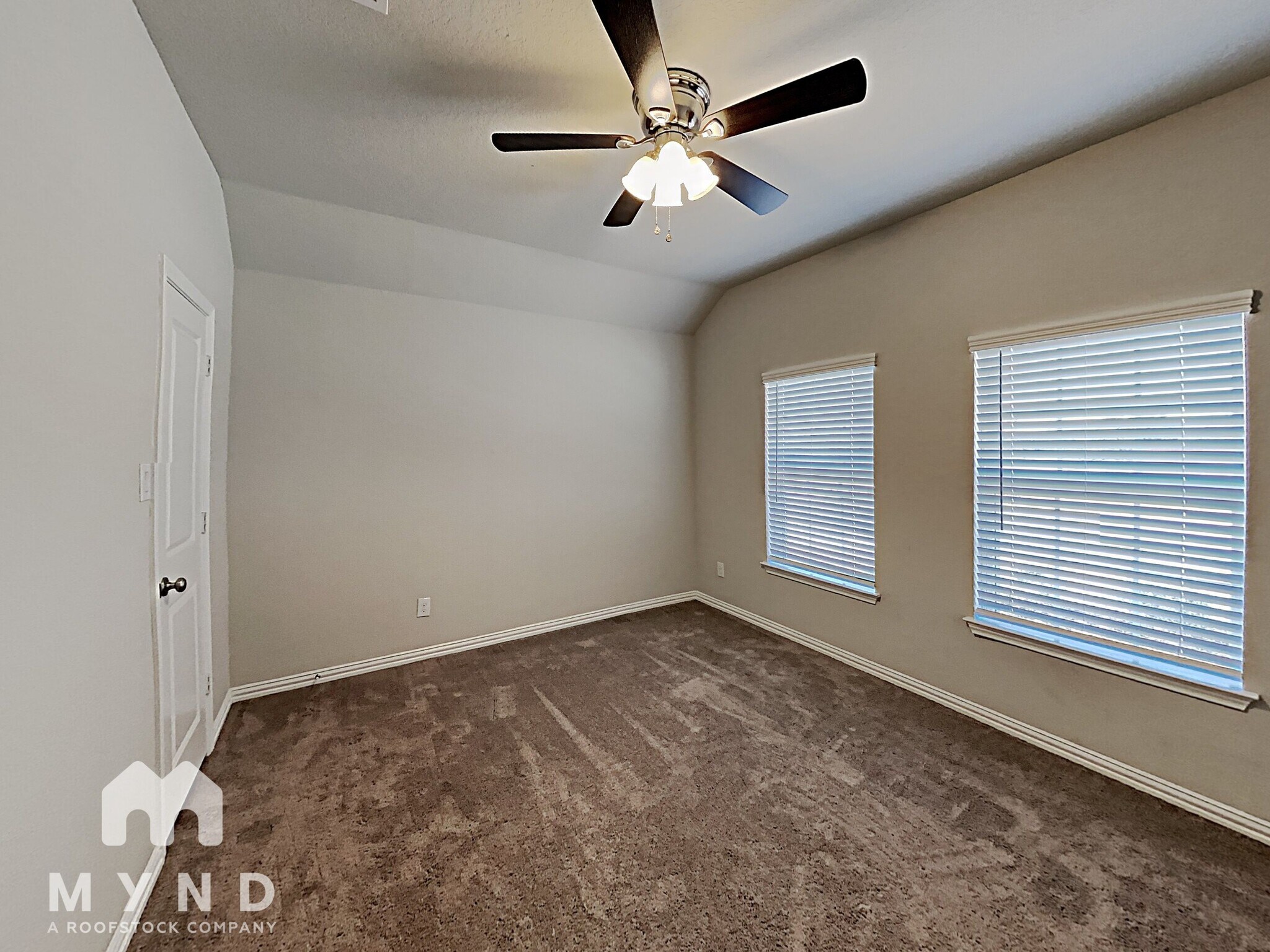 Building Photo - 15003 Gelding Hts