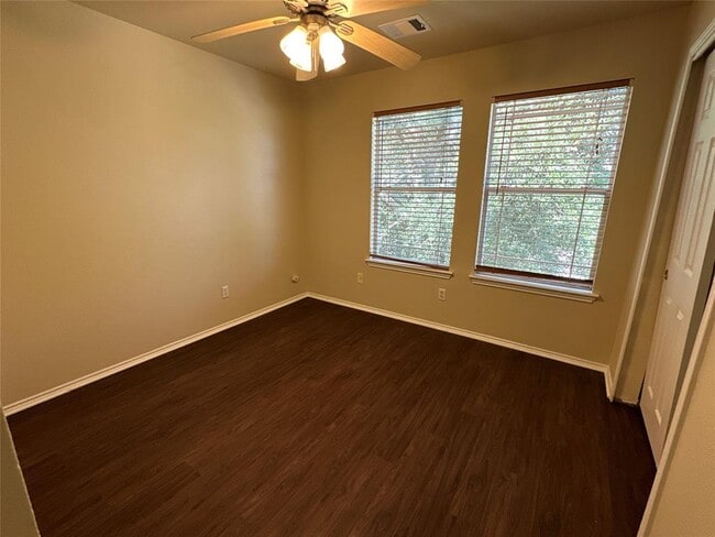 Building Photo - 2315 Bluffstone Dr