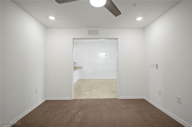 Building Photo - 43051 Greenway Blvd