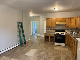 Building Photo - 126 3rd St