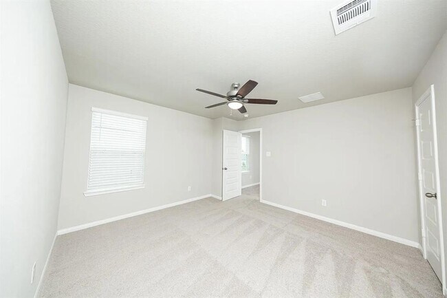 Building Photo - 5103 Hector Gustavo Dr