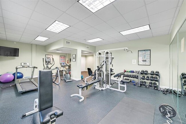 Building Photo - 3000 E Sunrise Blvd