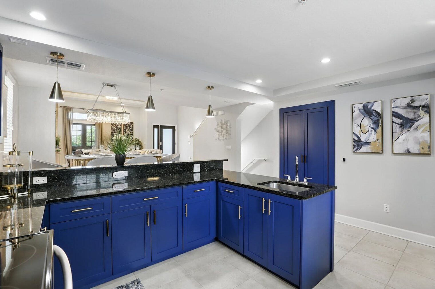 Building Photo - 14545 Damai Ln