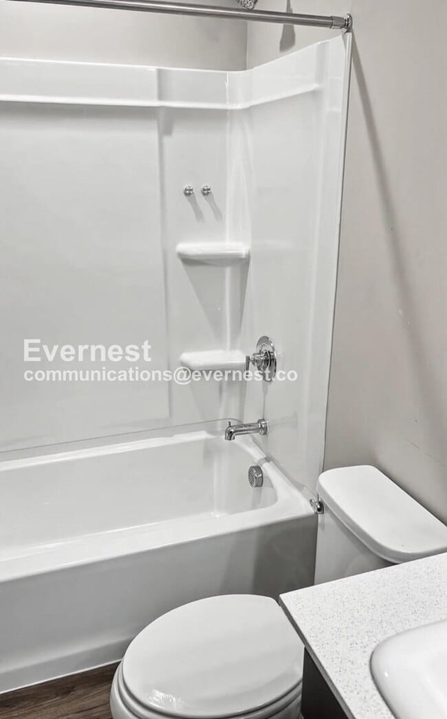 Building Photo - 6227 Kemp St