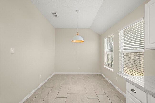 Building Photo - 3002 Palace Oaks Dr