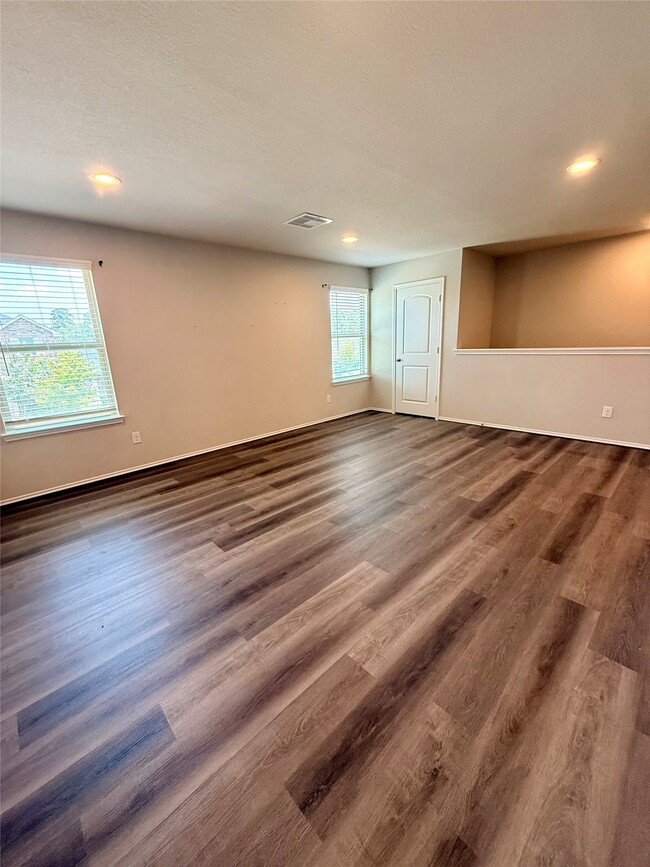 Building Photo - 9278 Inland Leather Ln