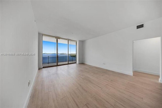 Building Photo - 7901 Hispanola Ave