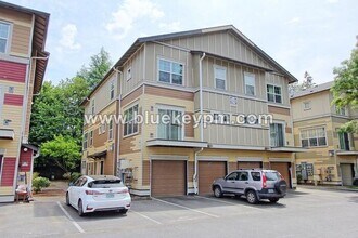 Building Photo - 2 Bed, 2.5 Bath Townhome at Woodhaven Crossing in Sherwood