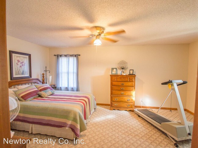 Building Photo - 25655 Watson Ln