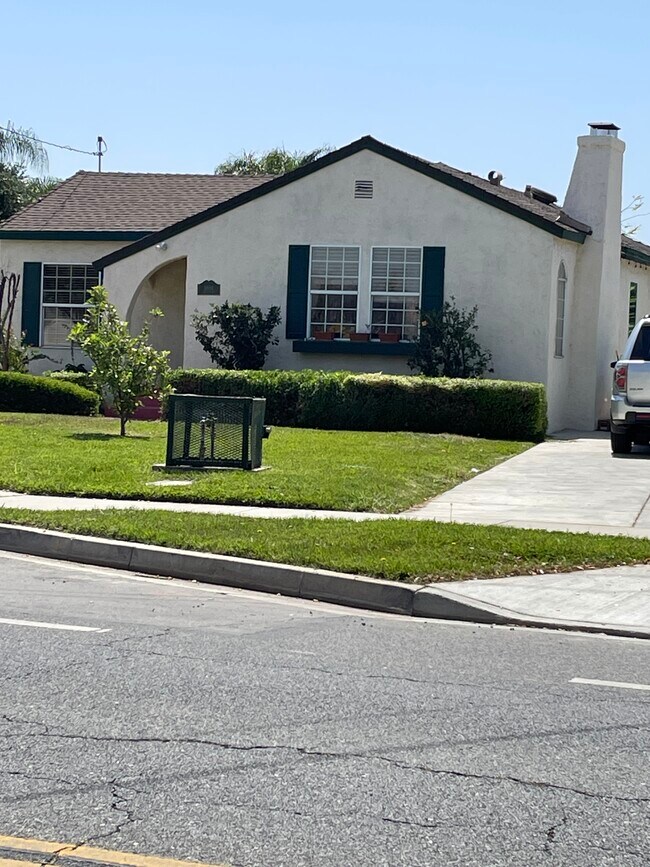 Building Photo - 5888 Grand Ave