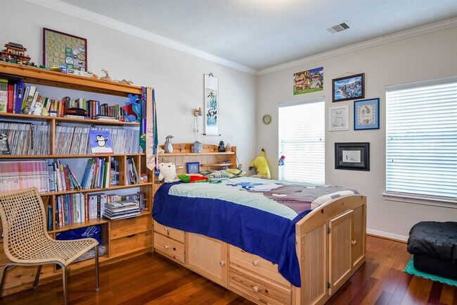 Building Photo - 7608 Janak Dr