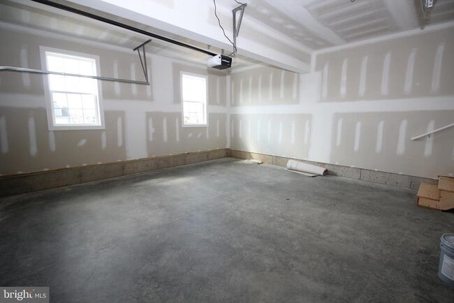 Building Photo - 83 Cherry Blossom Ct