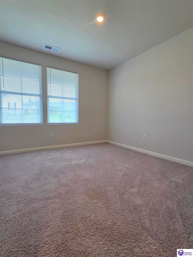 Building Photo - 132 Elegance Wy