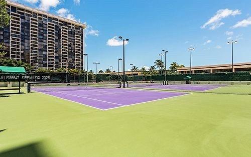 Building Photo - 1901 Brickell Ave