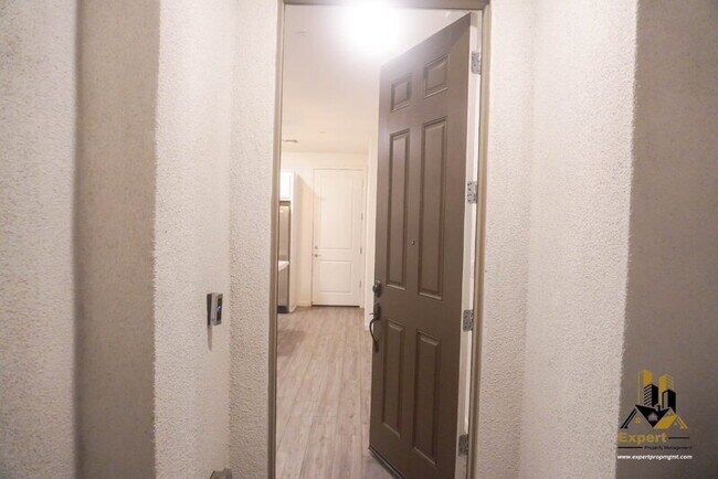 Building Photo - 2939 Limoges Walk