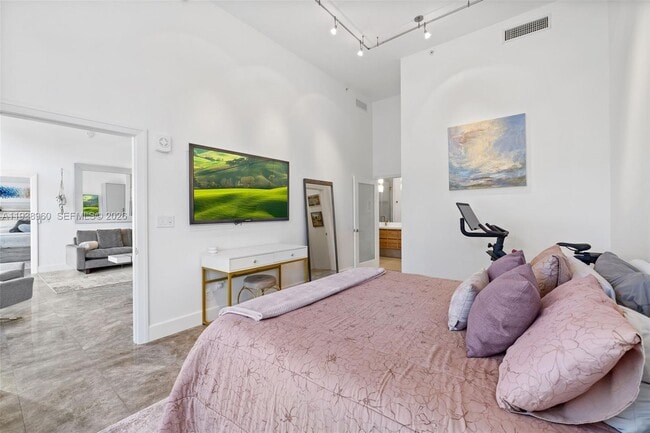 Building Photo - 2001 Meridian Ave