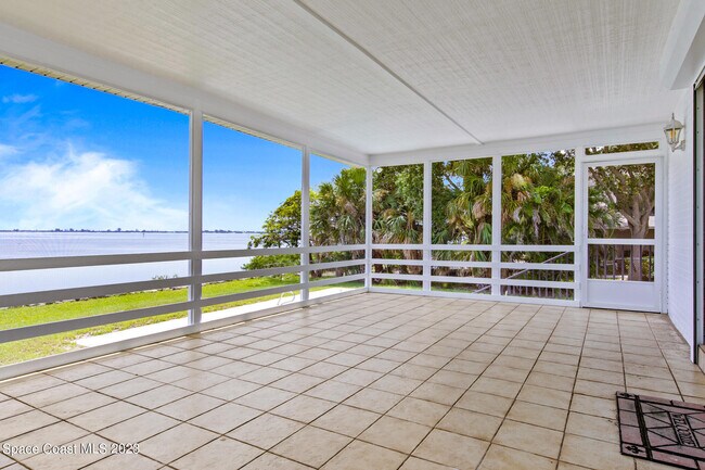 Building Photo - 7810 S Tropical Trail